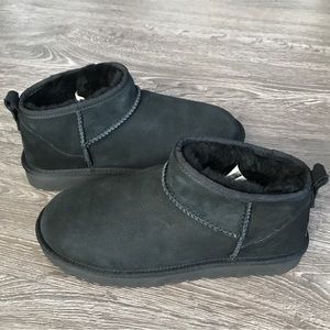 UGG CLASSIC ULTRA MINI BOOT